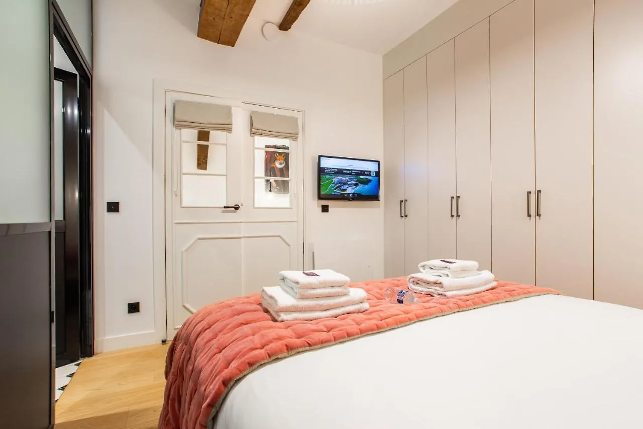 Apartment Cmg - Place Des Vosges Paris